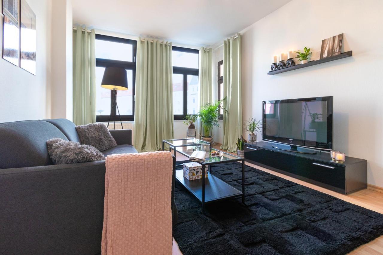 Ruhige Wohnung In Zentraler Lage - Quiet Flat In A Central Location マクデブルク エクステリア 写真